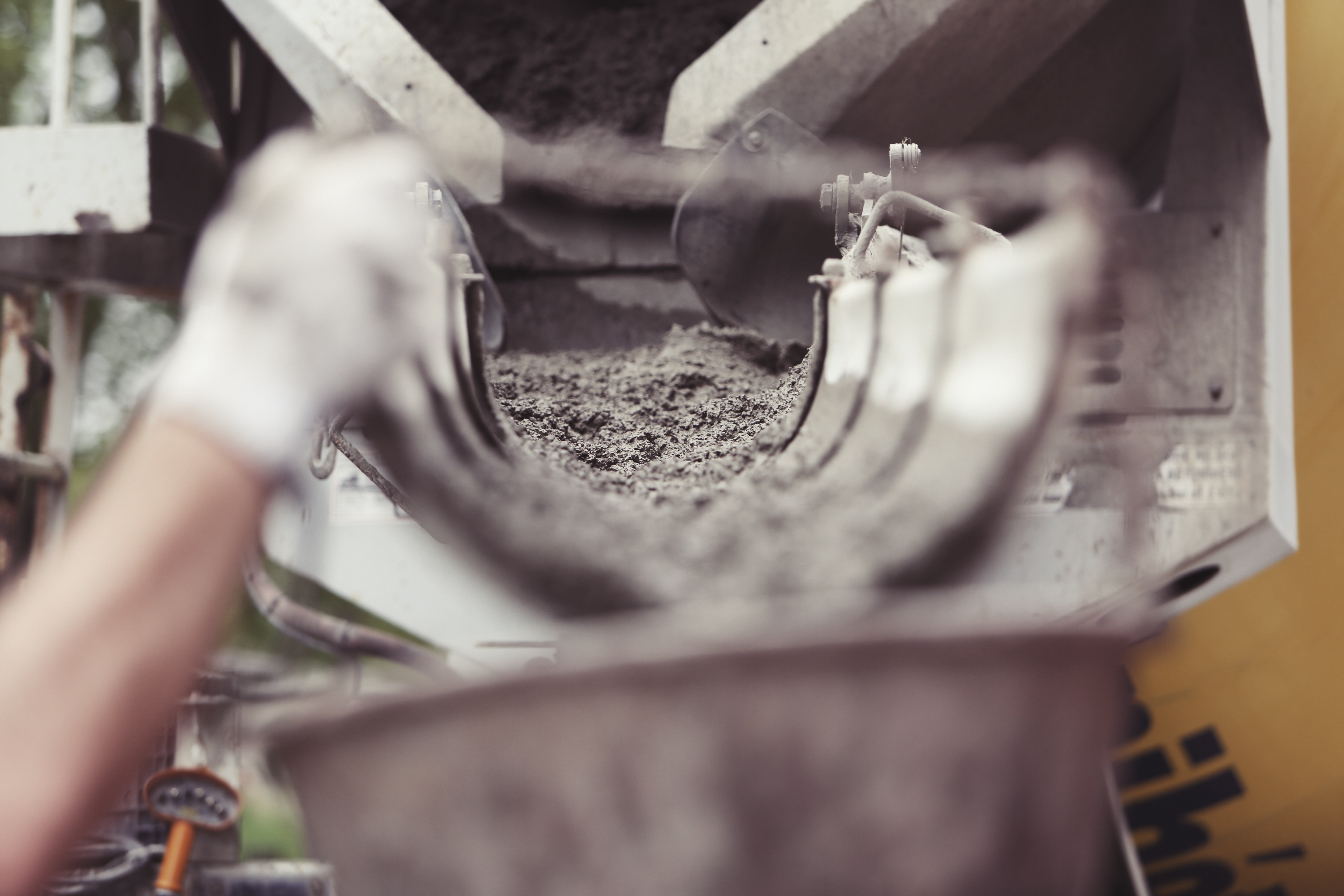 Machine making concrete